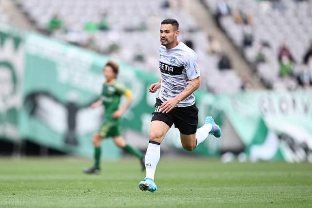 36岁上演梅开二度 吉鲁创世界杯32年来纪录